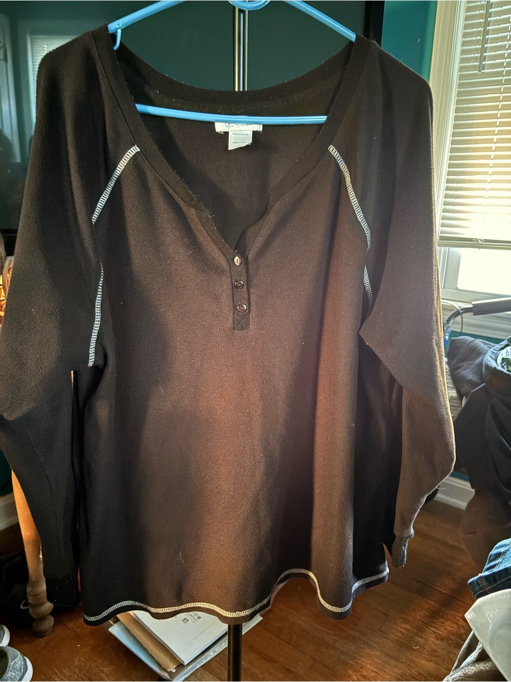 Black Long Sleeve Henley Top with Contrast Stitching 2/ XL